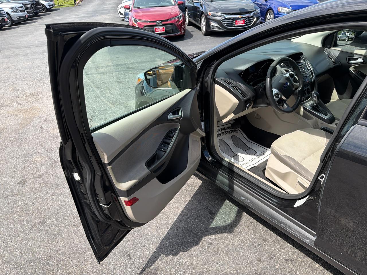 Ford Focus 4dr Sdn SE 2014
