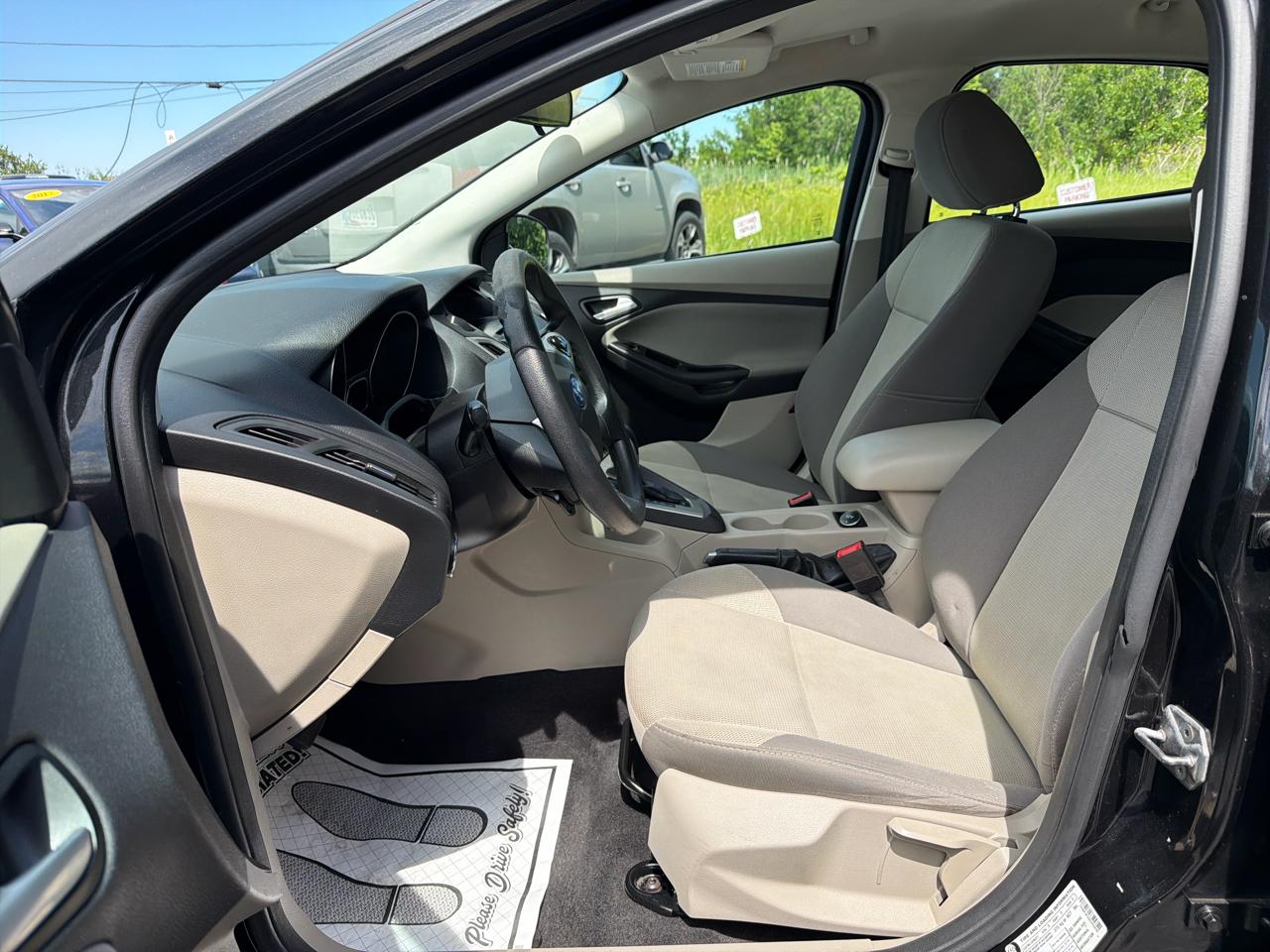 Ford Focus 4dr Sdn SE 2014