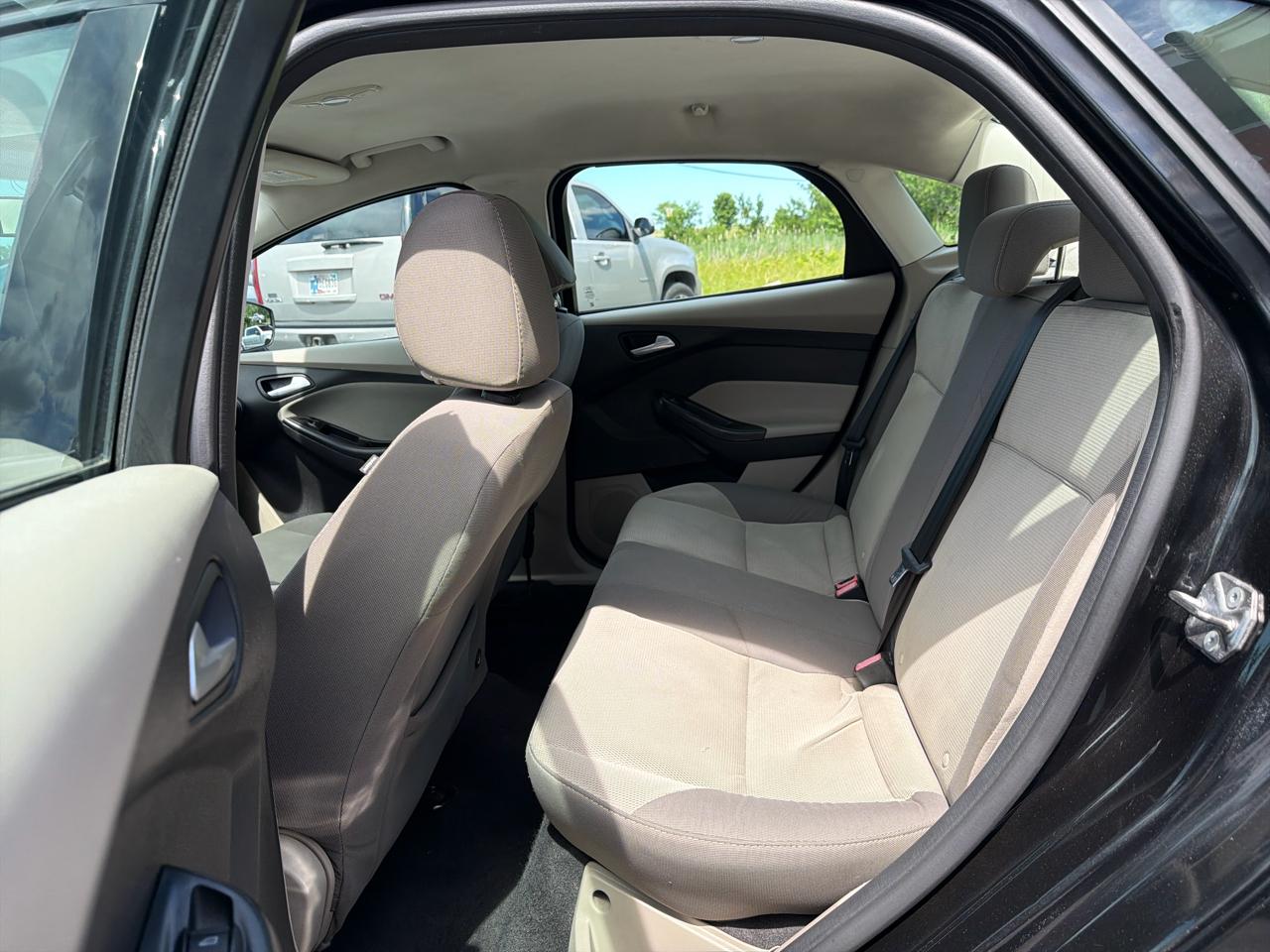 Ford Focus 4dr Sdn SE 2014