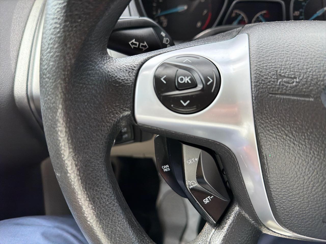 Ford Focus 4dr Sdn SE 2014