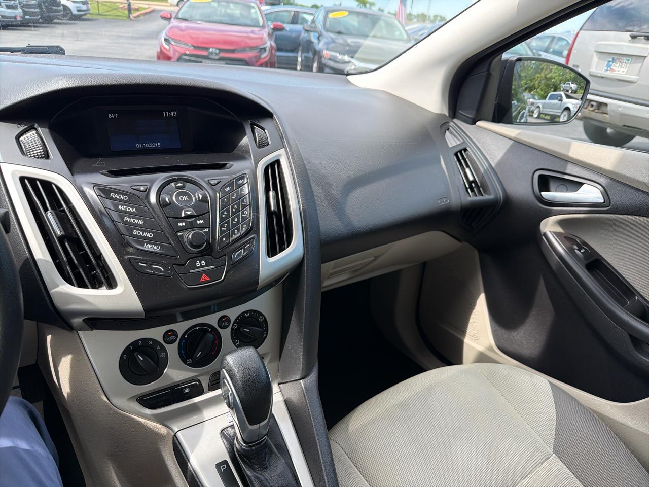 Ford Focus 4dr Sdn SE 2014