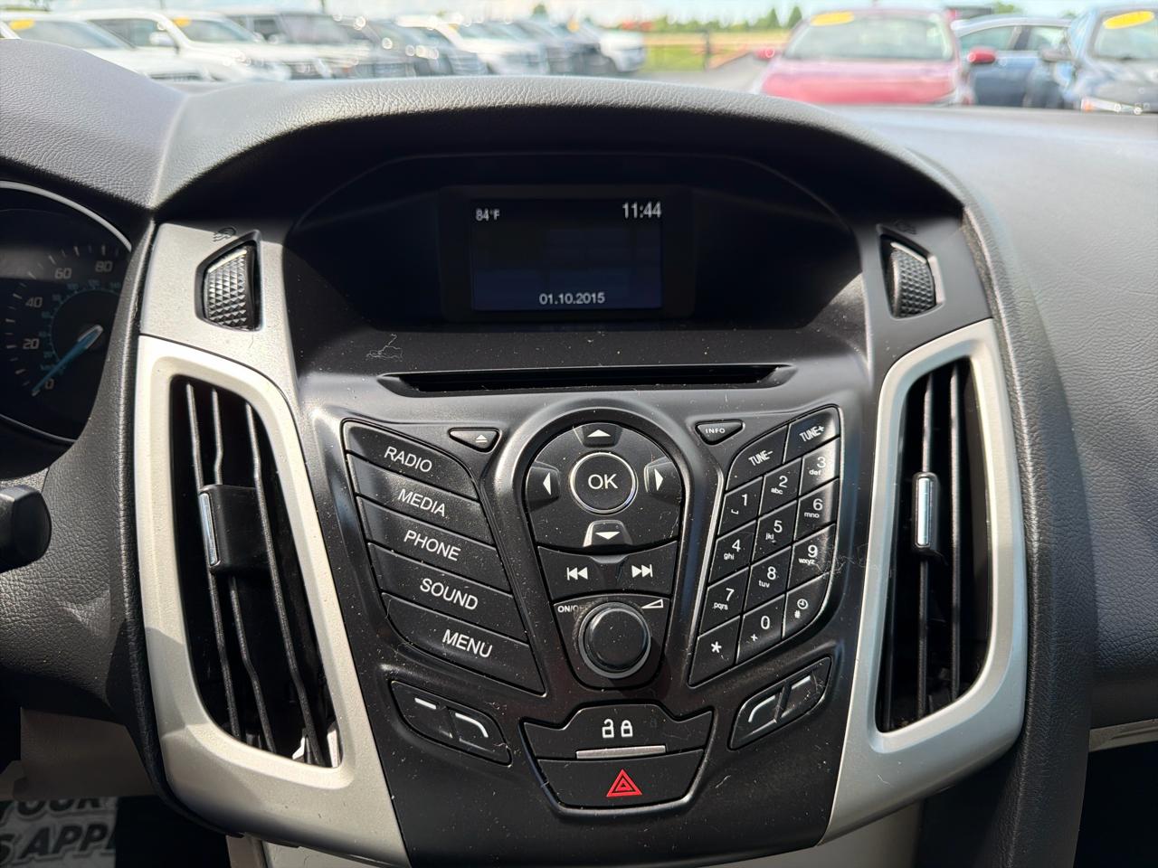 Ford Focus 4dr Sdn SE 2014