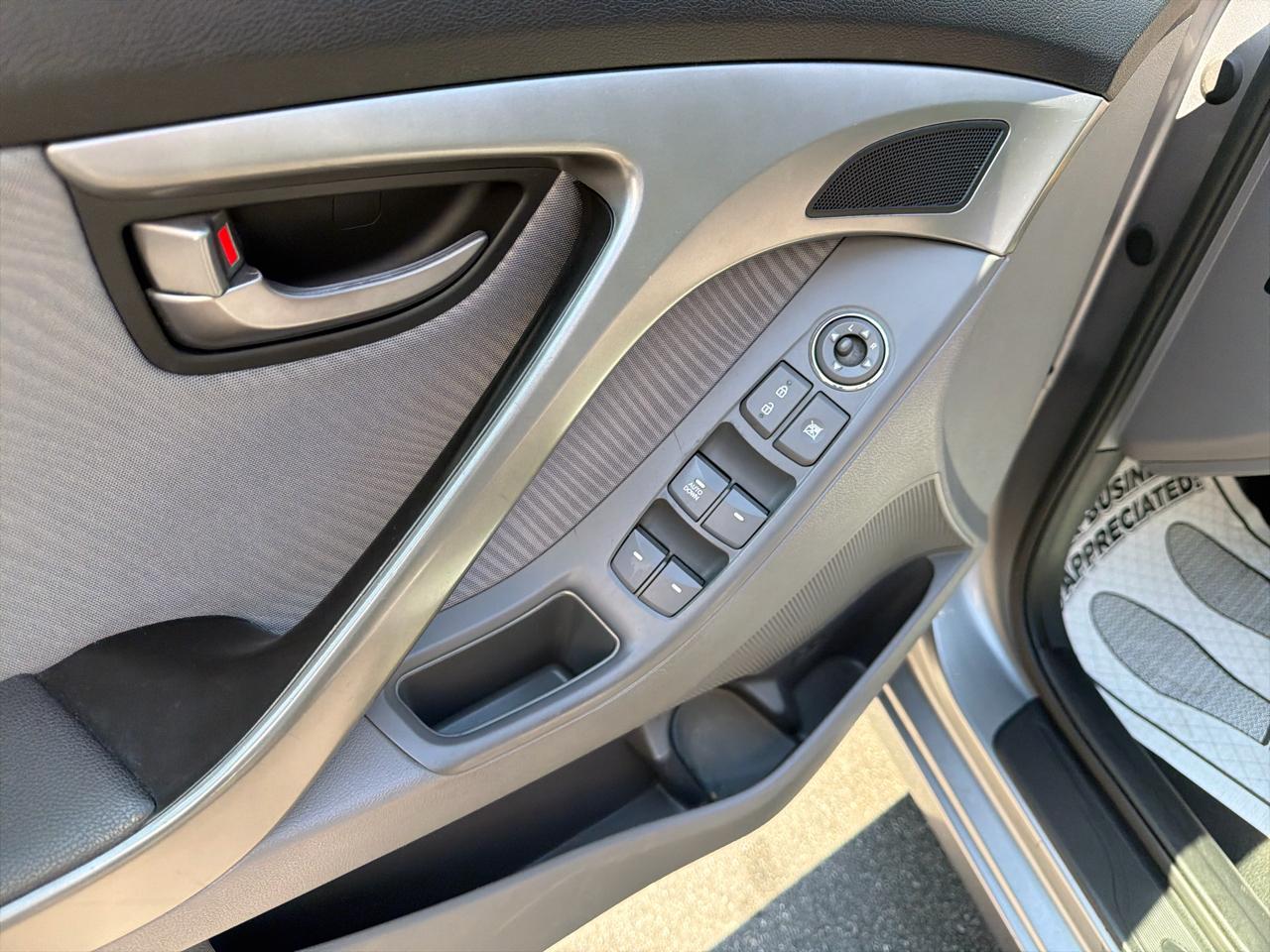 Hyundai Elantra 4dr Sdn Auto GLS (Ulsan Plant) 2012