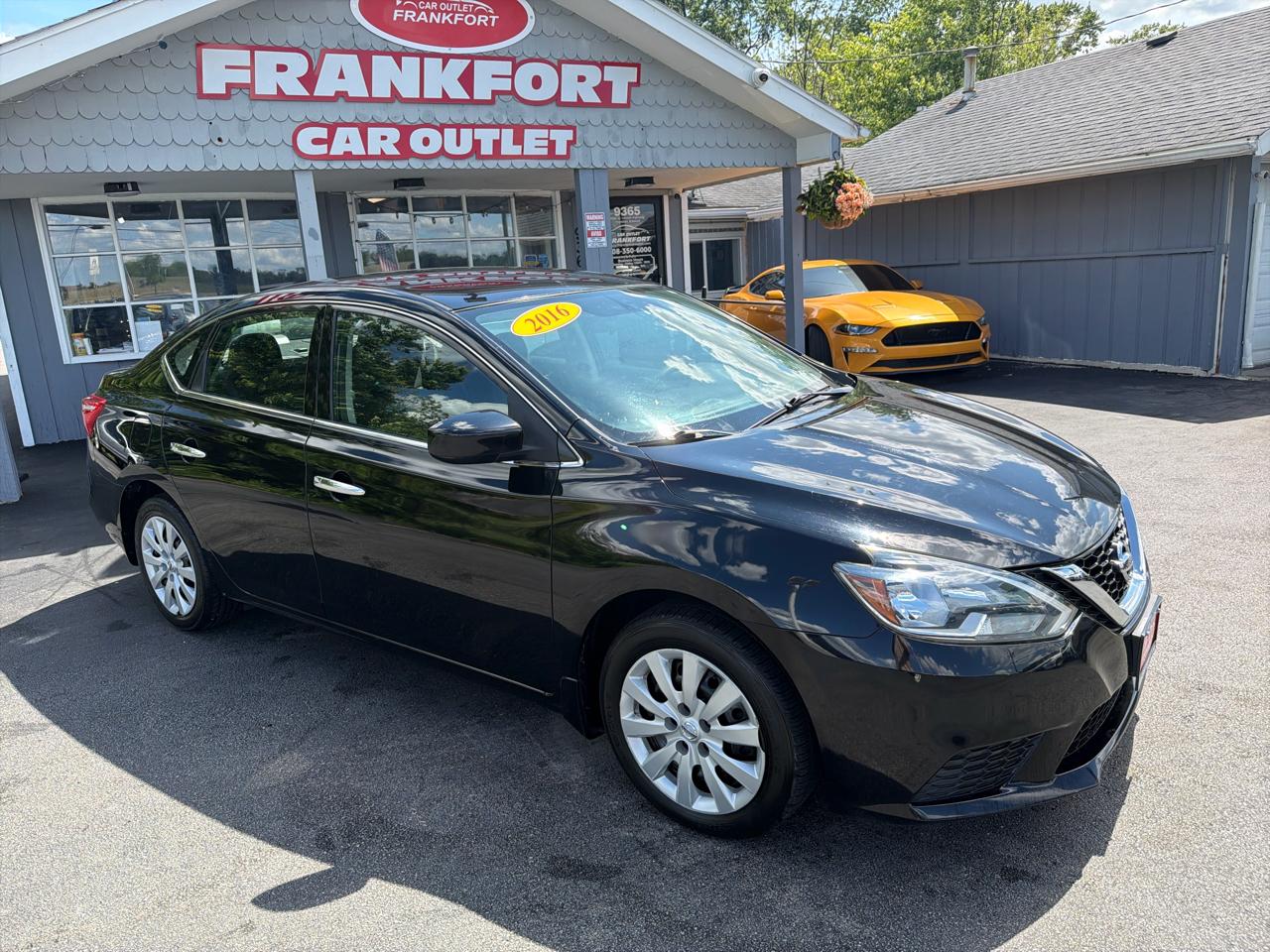 Nissan Sentra 4dr Sdn I4 CVT S 2016