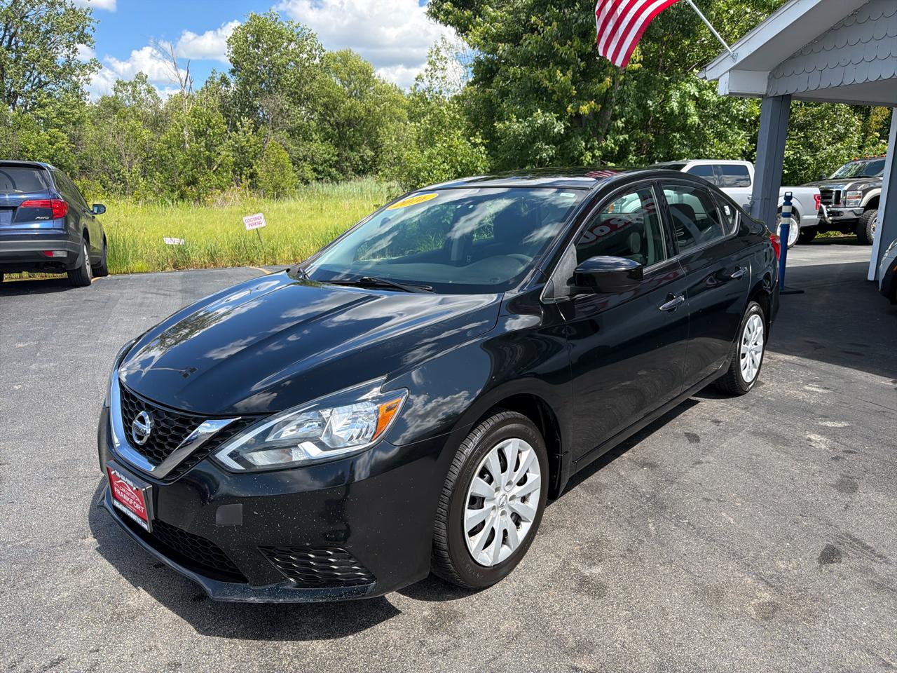 Nissan Sentra 4dr Sdn I4 CVT S 2016