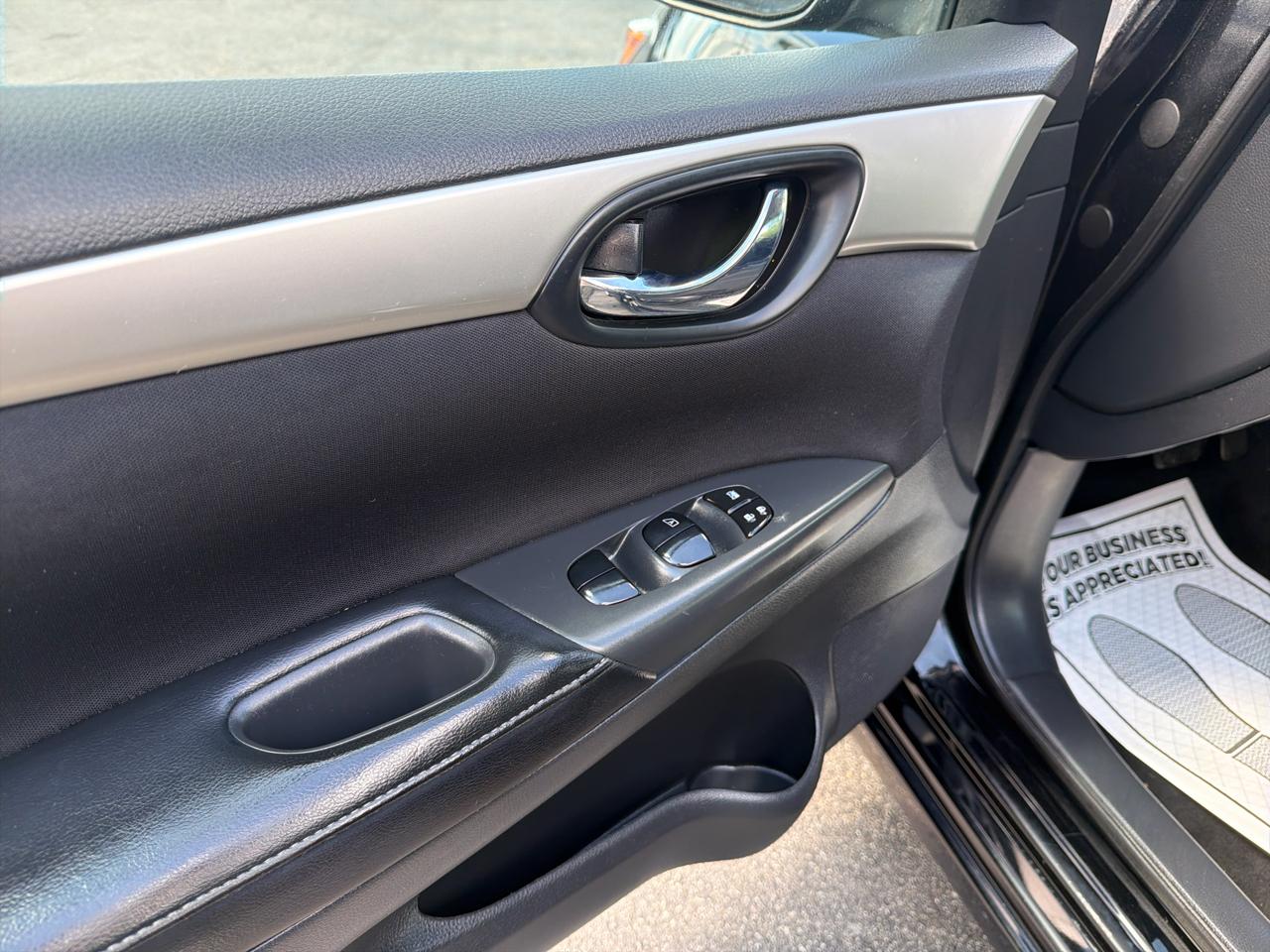 Nissan Sentra 4dr Sdn I4 CVT S 2016