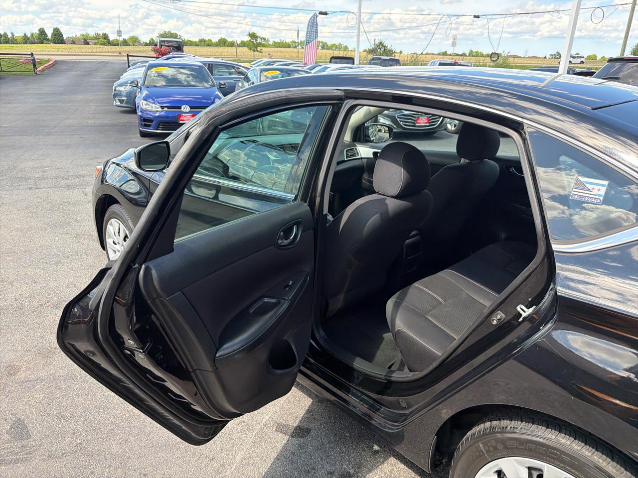Nissan Sentra 4dr Sdn I4 CVT S 2016