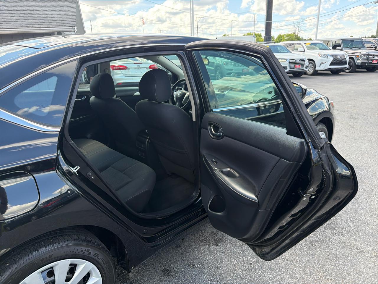 Nissan Sentra 4dr Sdn I4 CVT S 2016