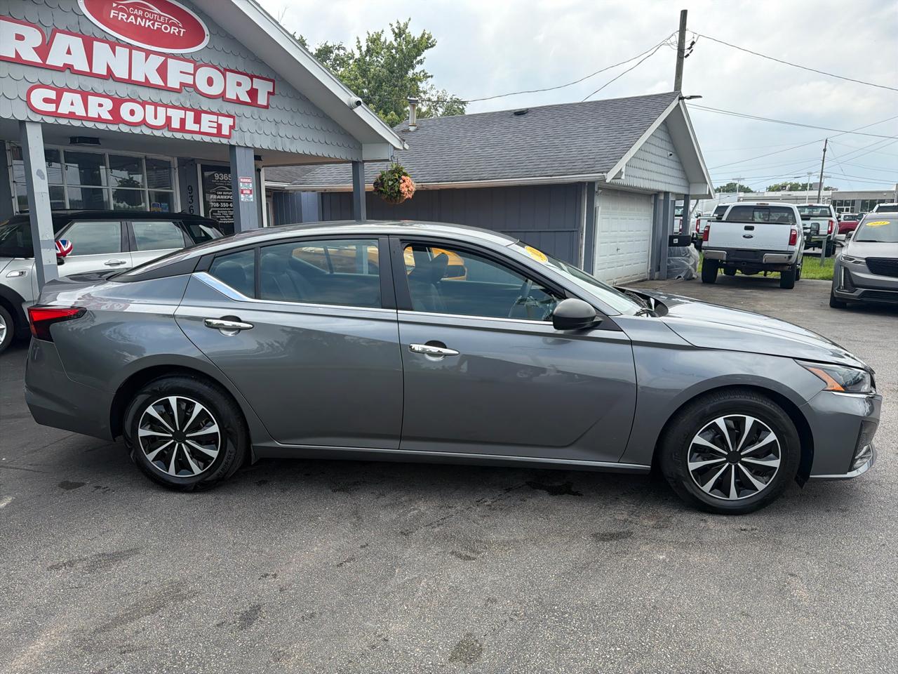 Nissan Altima 2.5 S Sedan 2024