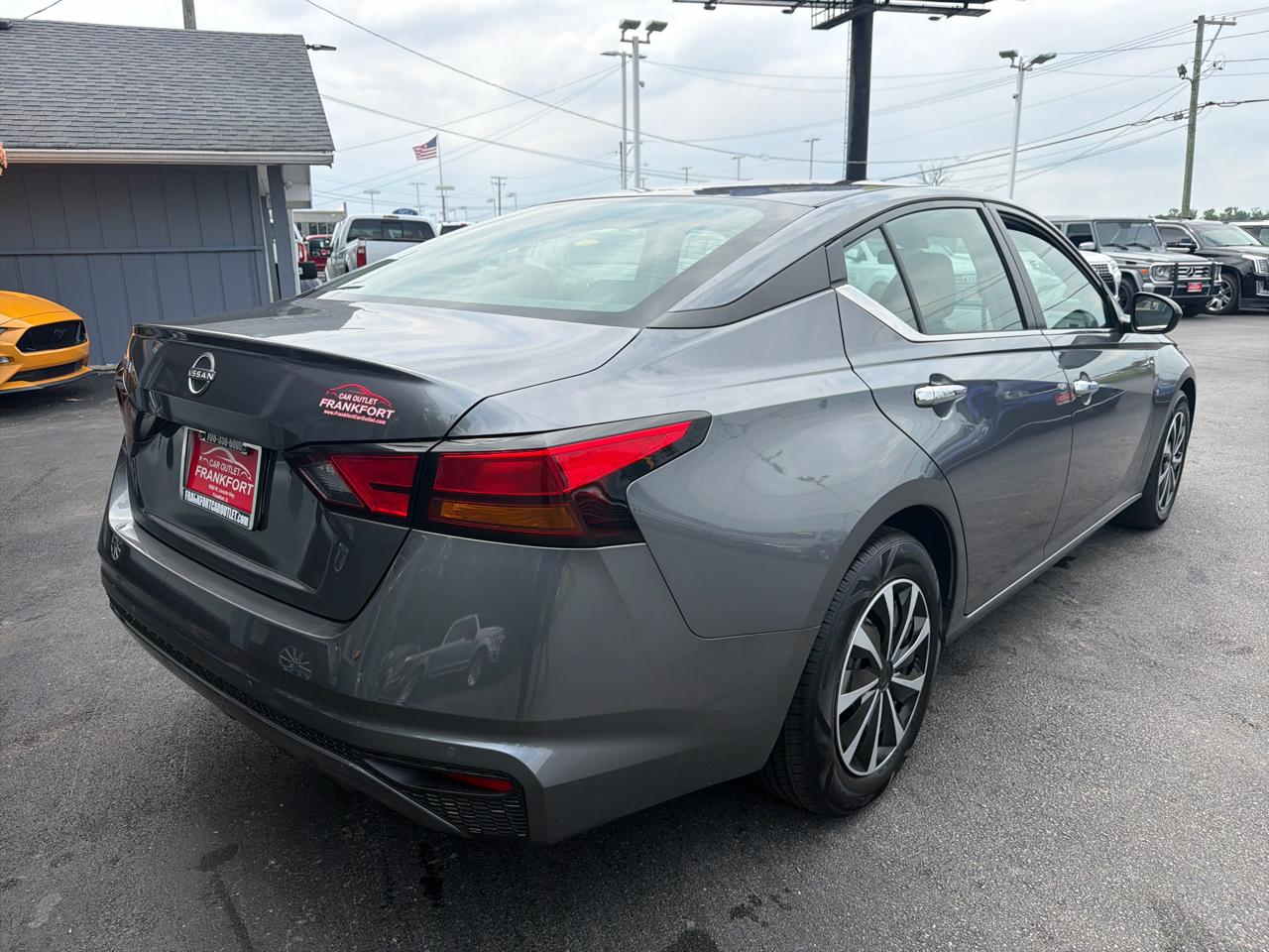 Nissan Altima 2.5 S Sedan 2024