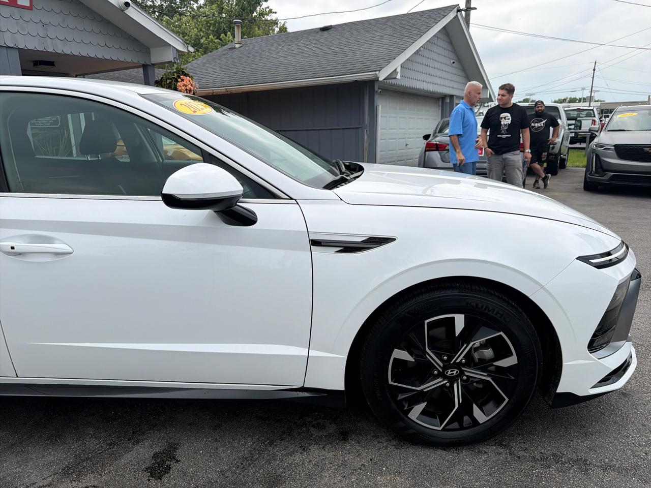 Hyundai Sonata SEL FWD 2025
