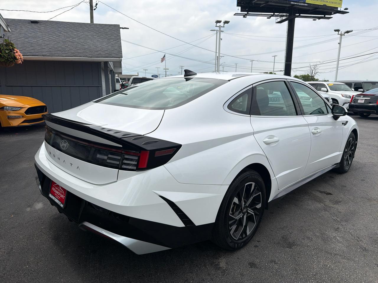 Hyundai Sonata SEL FWD 2025