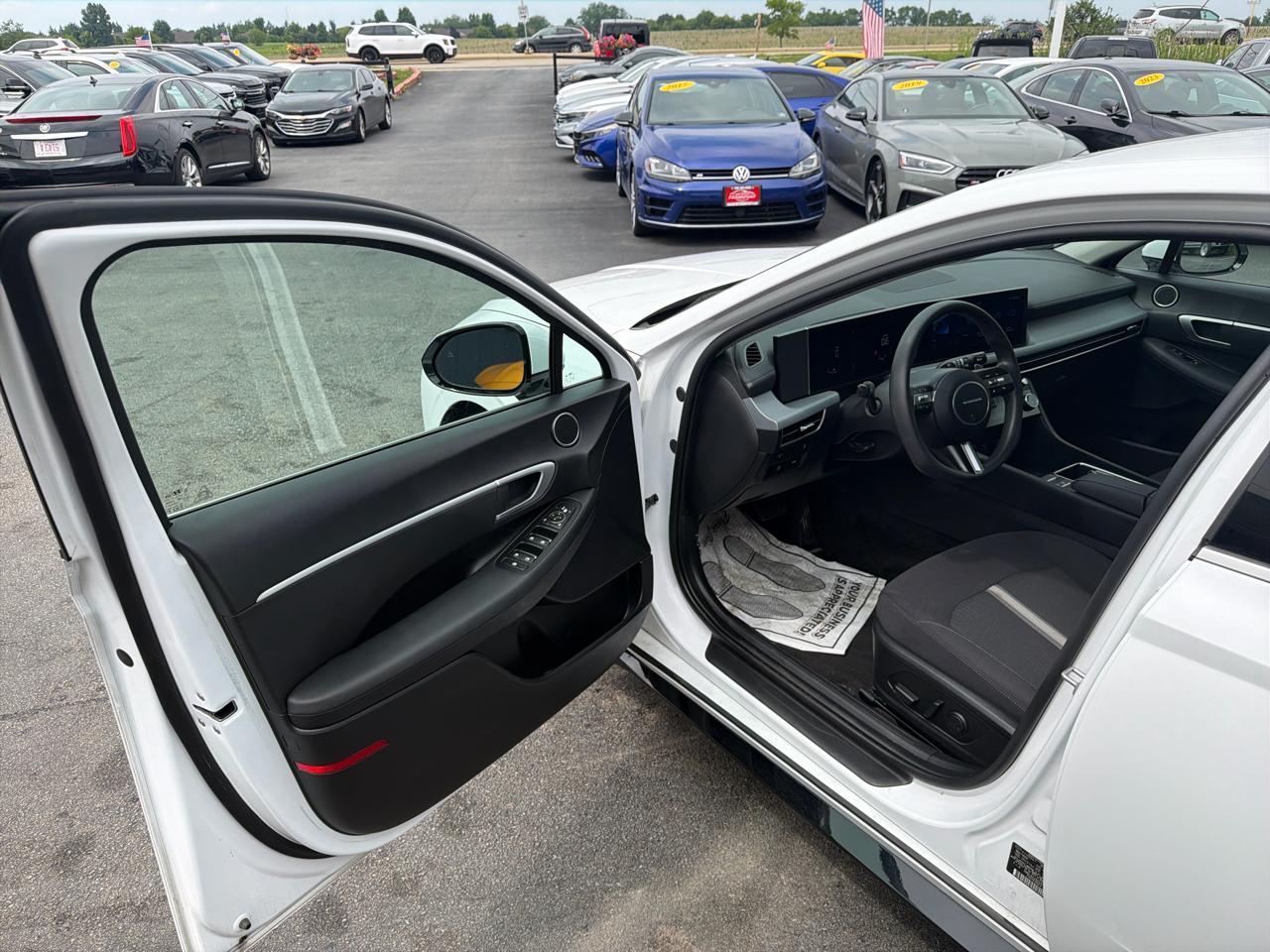 Hyundai Sonata SEL FWD 2025