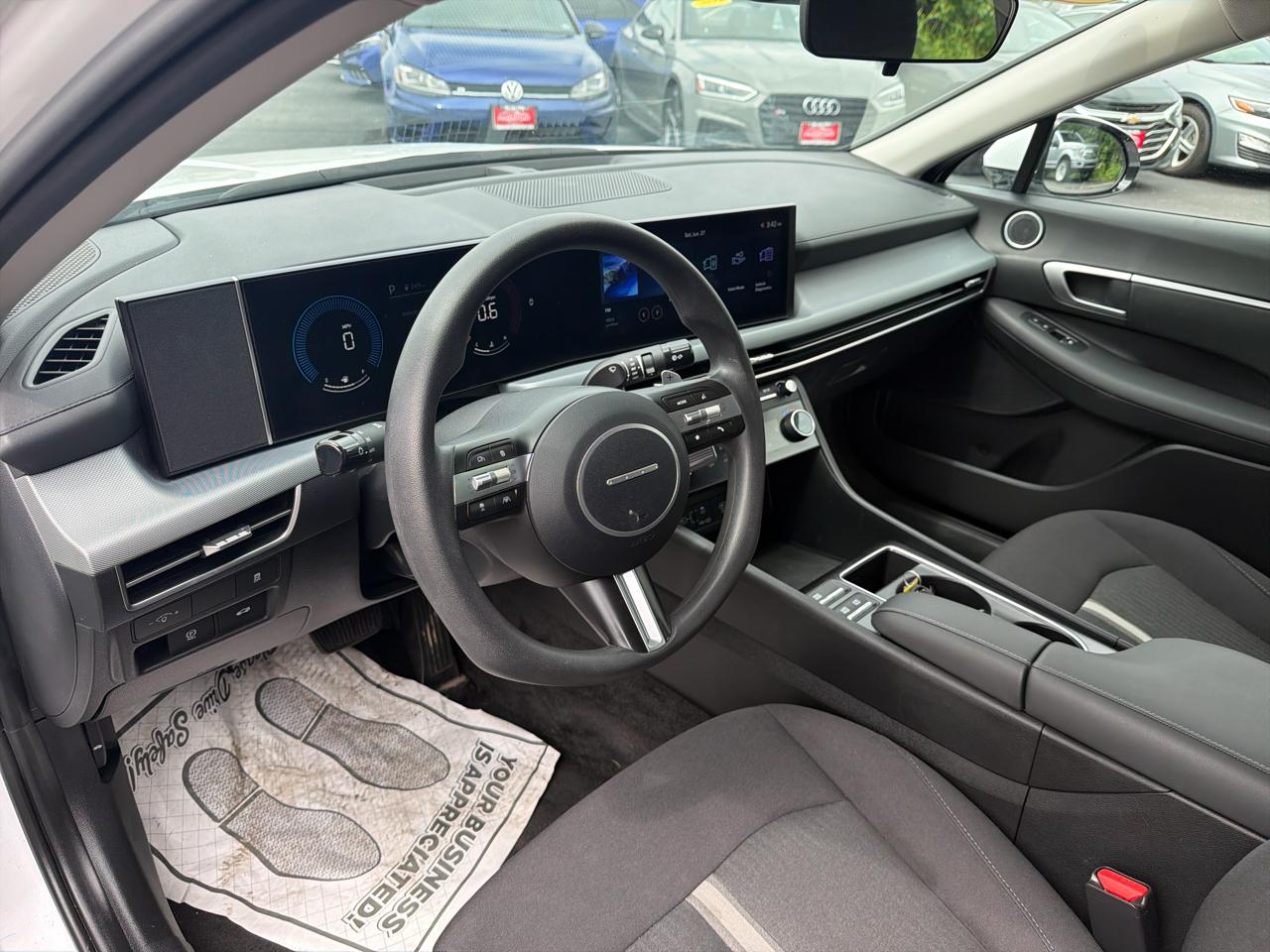 Hyundai Sonata SEL FWD 2025