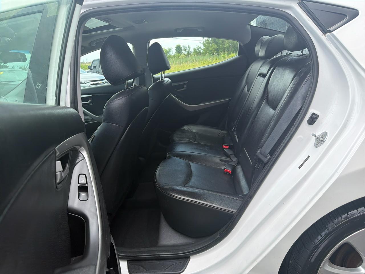 Hyundai Elantra 4dr Sdn Auto Limited (Alabama Plant) 2012