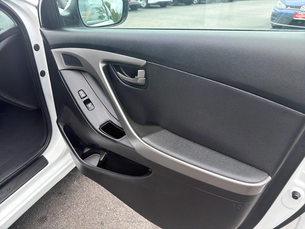 Hyundai Elantra 4dr Sdn Auto Limited (Alabama Plant) 2012