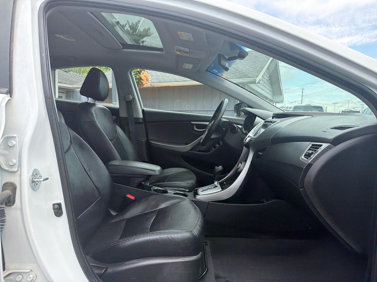 Hyundai Elantra 4dr Sdn Auto Limited (Alabama Plant) 2012