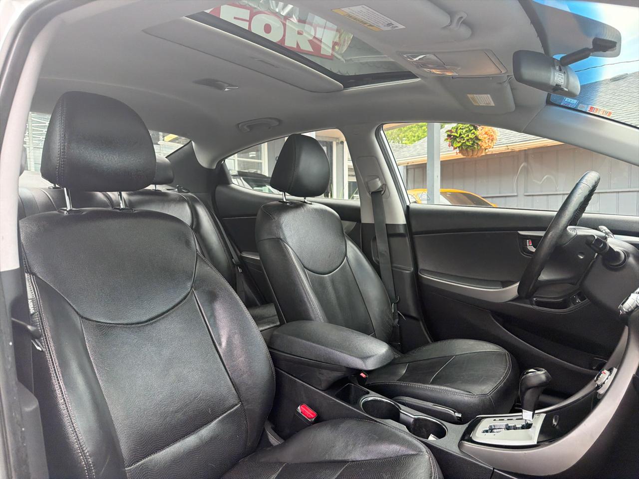 Hyundai Elantra 4dr Sdn Auto Limited (Alabama Plant) 2012
