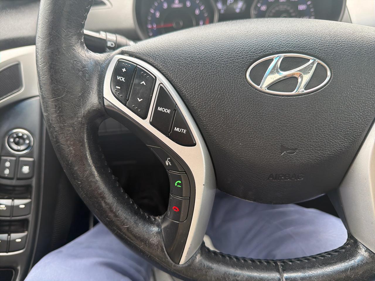 Hyundai Elantra 4dr Sdn Auto Limited (Alabama Plant) 2012