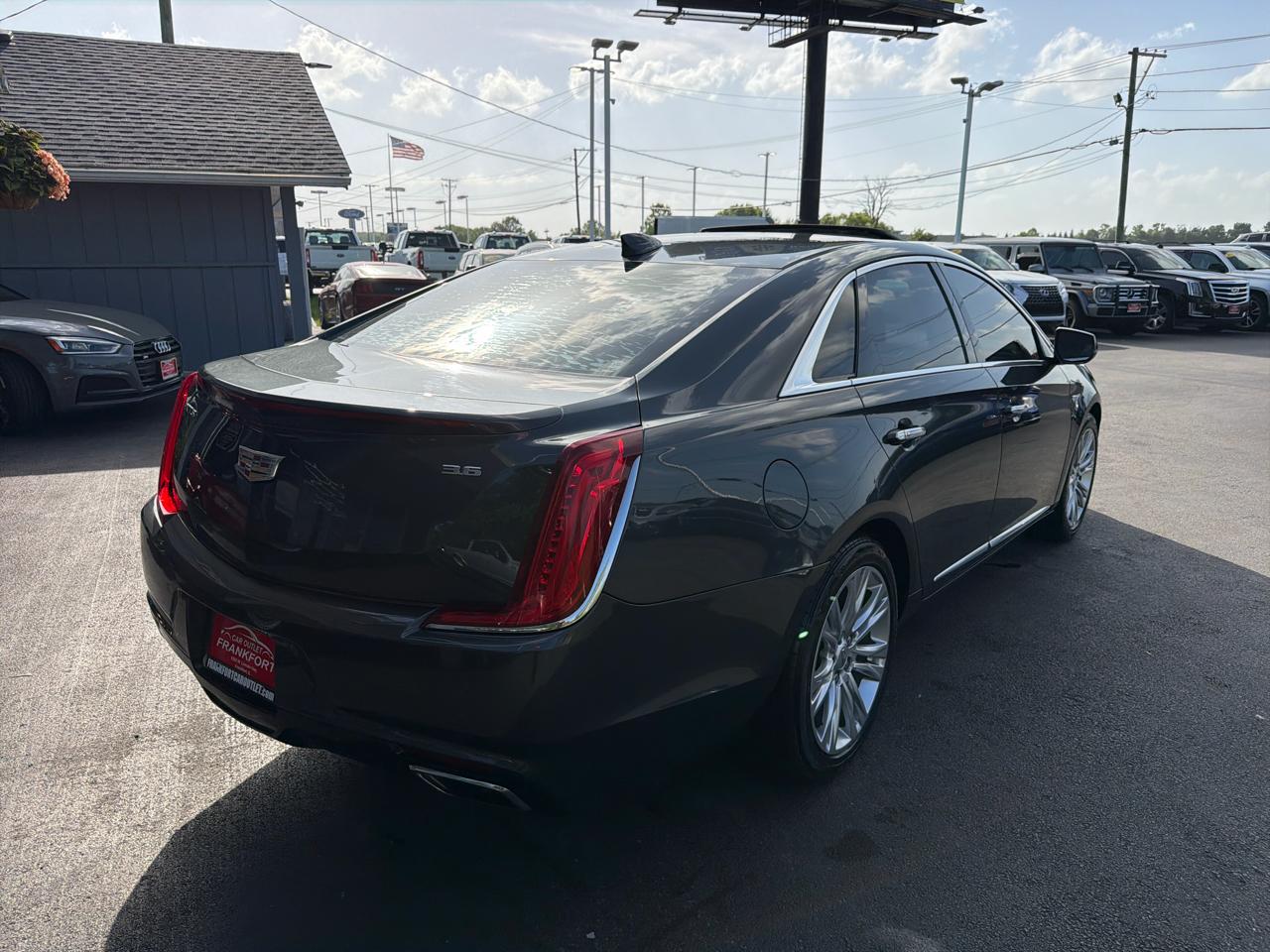 Cadillac XTS 4dr Sdn Luxury FWD 2019