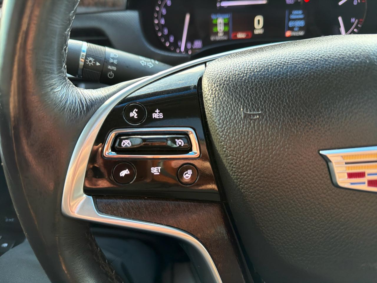 Cadillac XTS 4dr Sdn Luxury FWD 2019