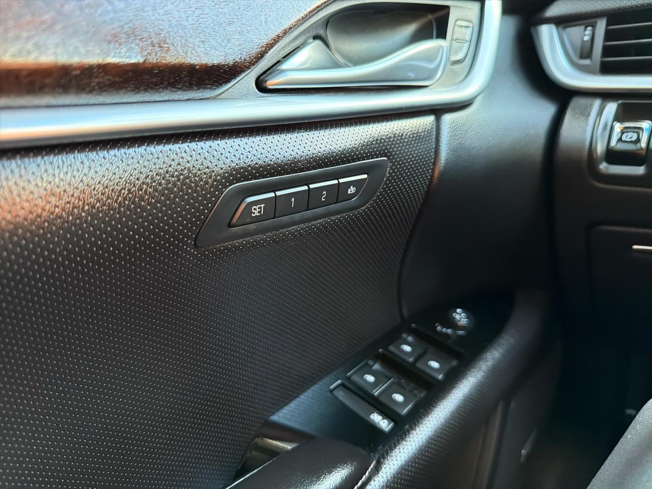 Cadillac XTS 4dr Sdn Luxury FWD 2019