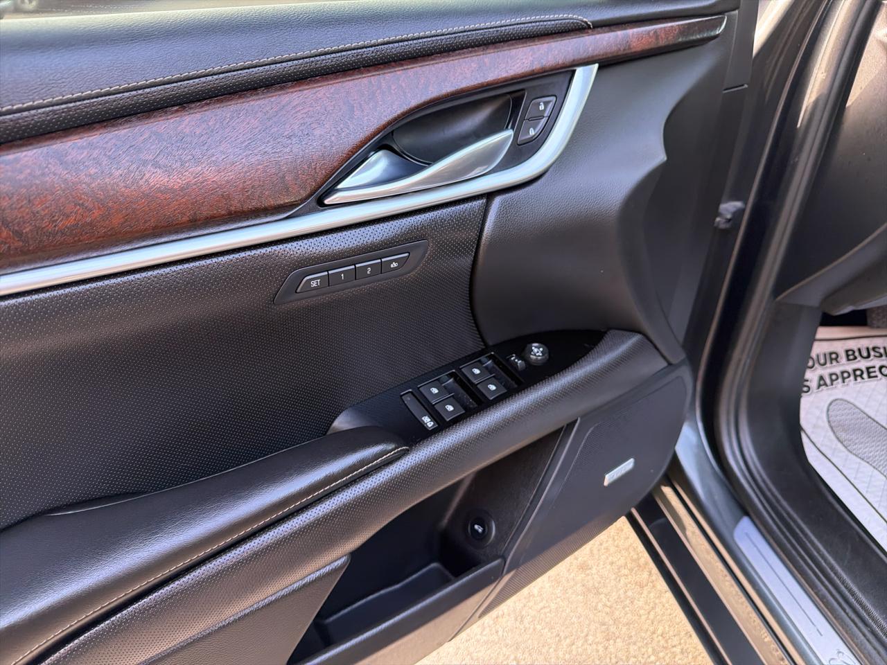 Cadillac XTS 4dr Sdn Luxury FWD 2019
