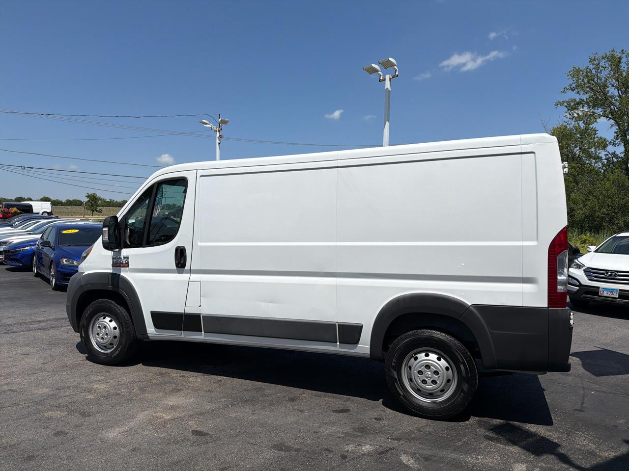 RAM ProMaster Cargo Van 1500 Low Roof 136" WB 2016