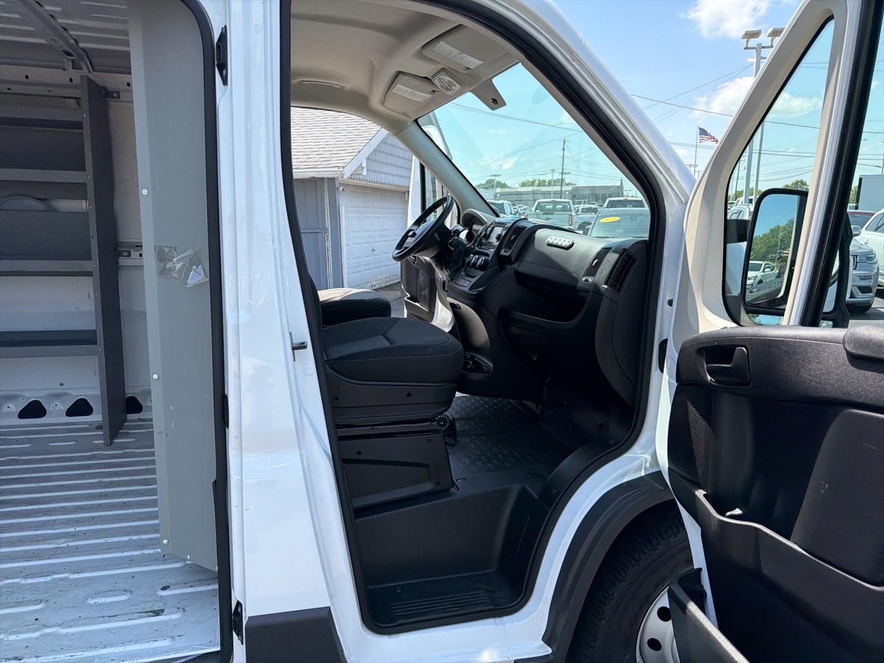 RAM ProMaster Cargo Van 1500 Low Roof 136" WB 2016