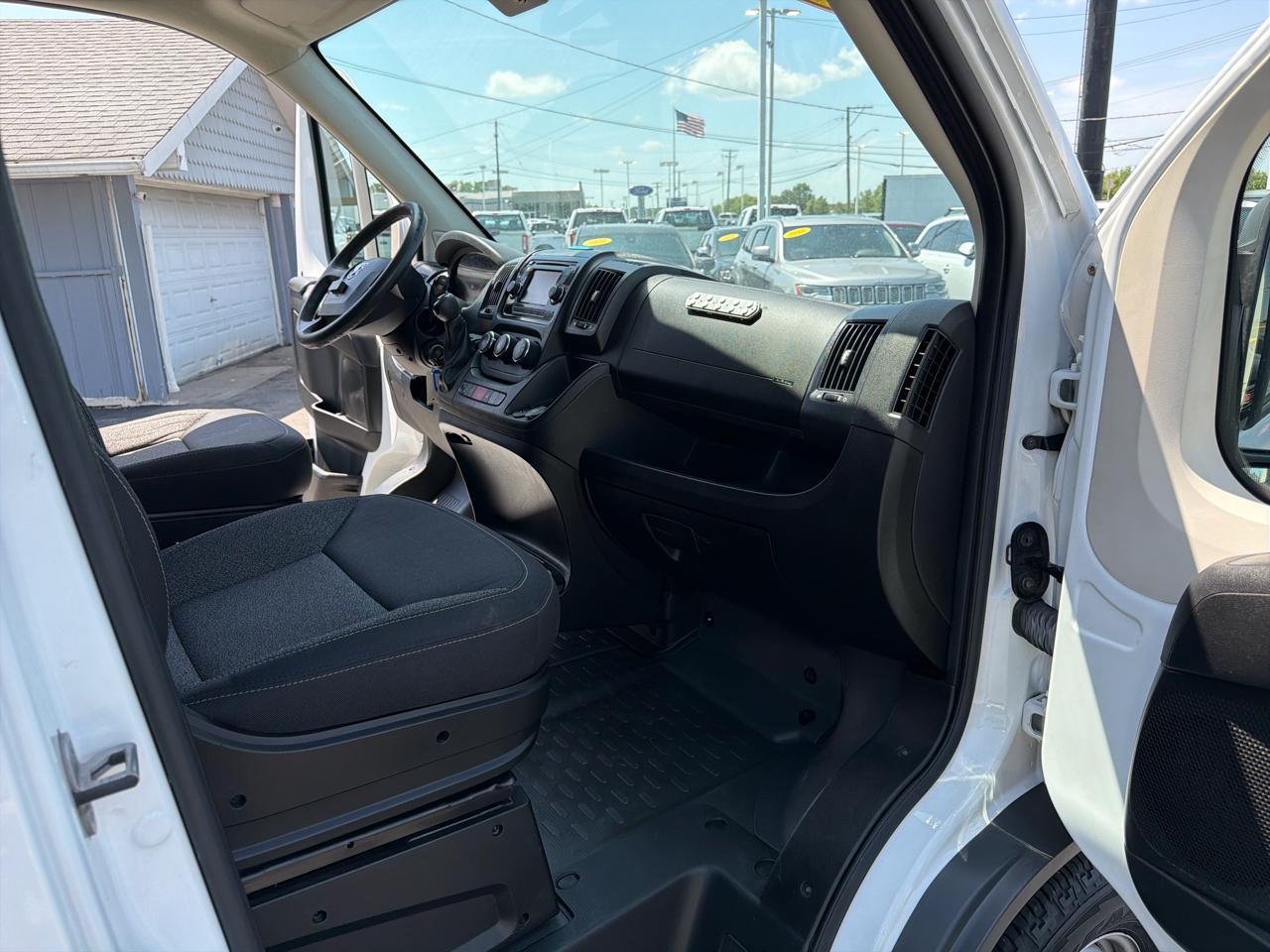RAM ProMaster Cargo Van 1500 Low Roof 136" WB 2016
