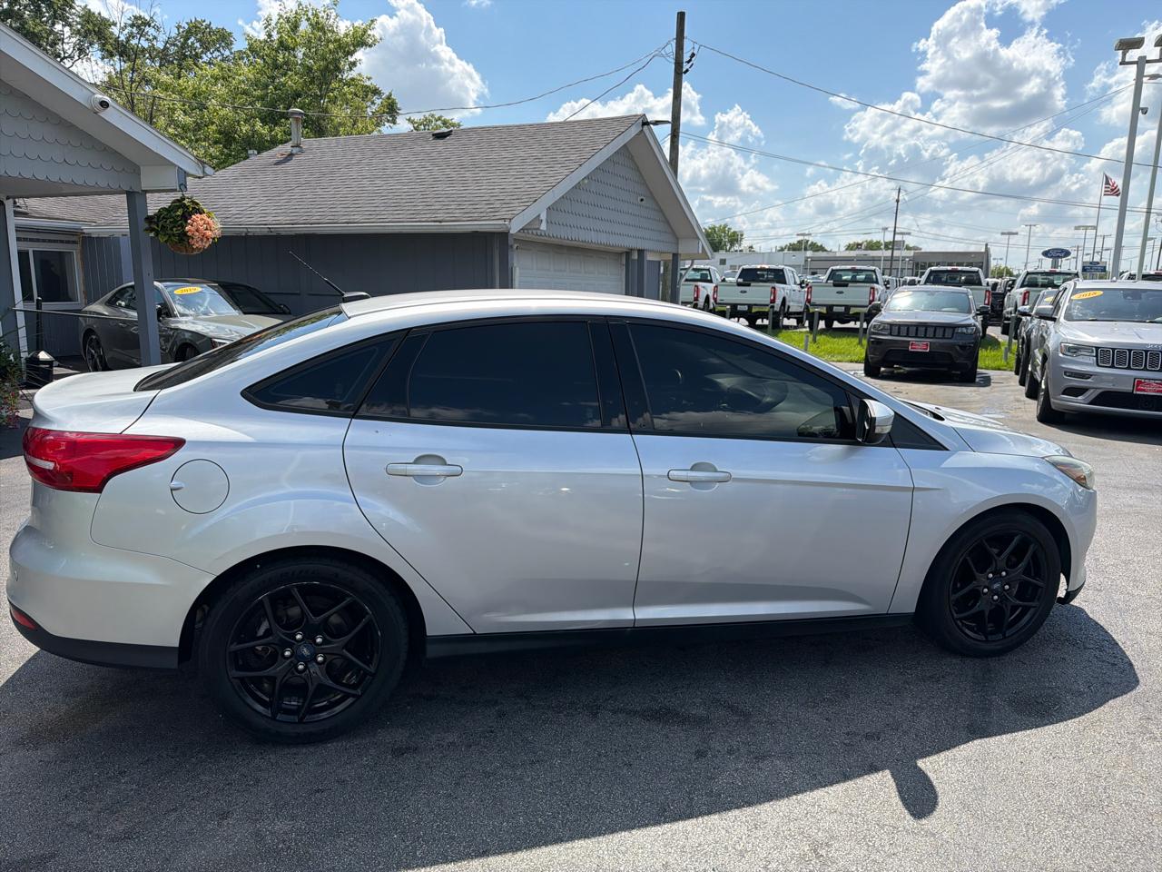 Ford Focus 4dr Sdn SE 2016