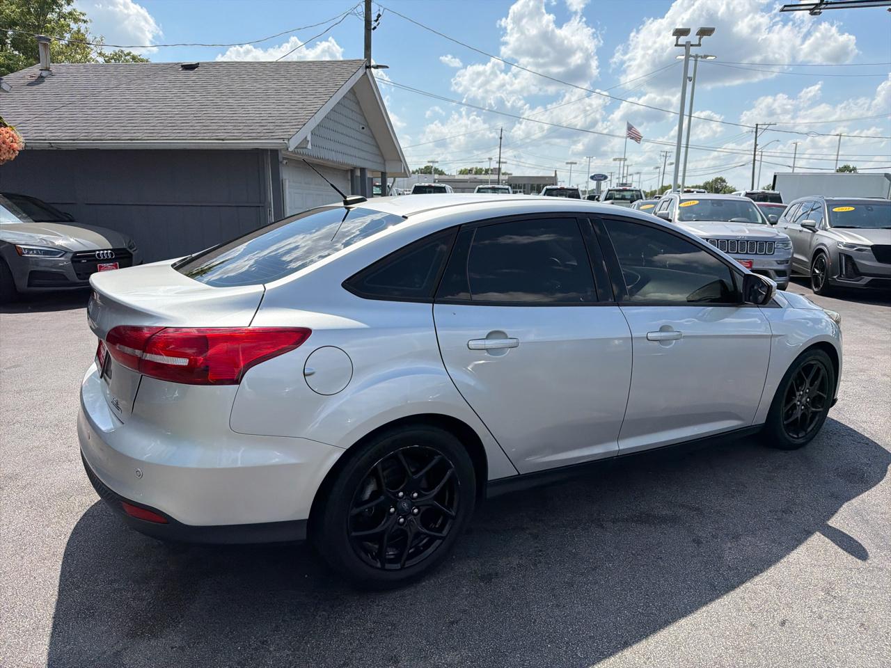 Ford Focus 4dr Sdn SE 2016