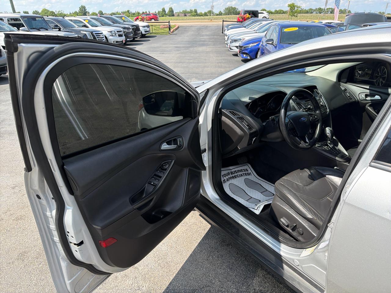 Ford Focus 4dr Sdn SE 2016