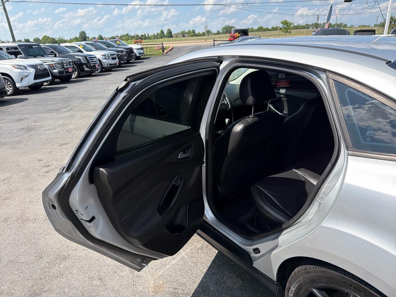 Ford Focus 4dr Sdn SE 2016