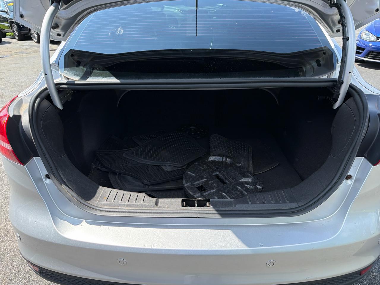 Ford Focus 4dr Sdn SE 2016