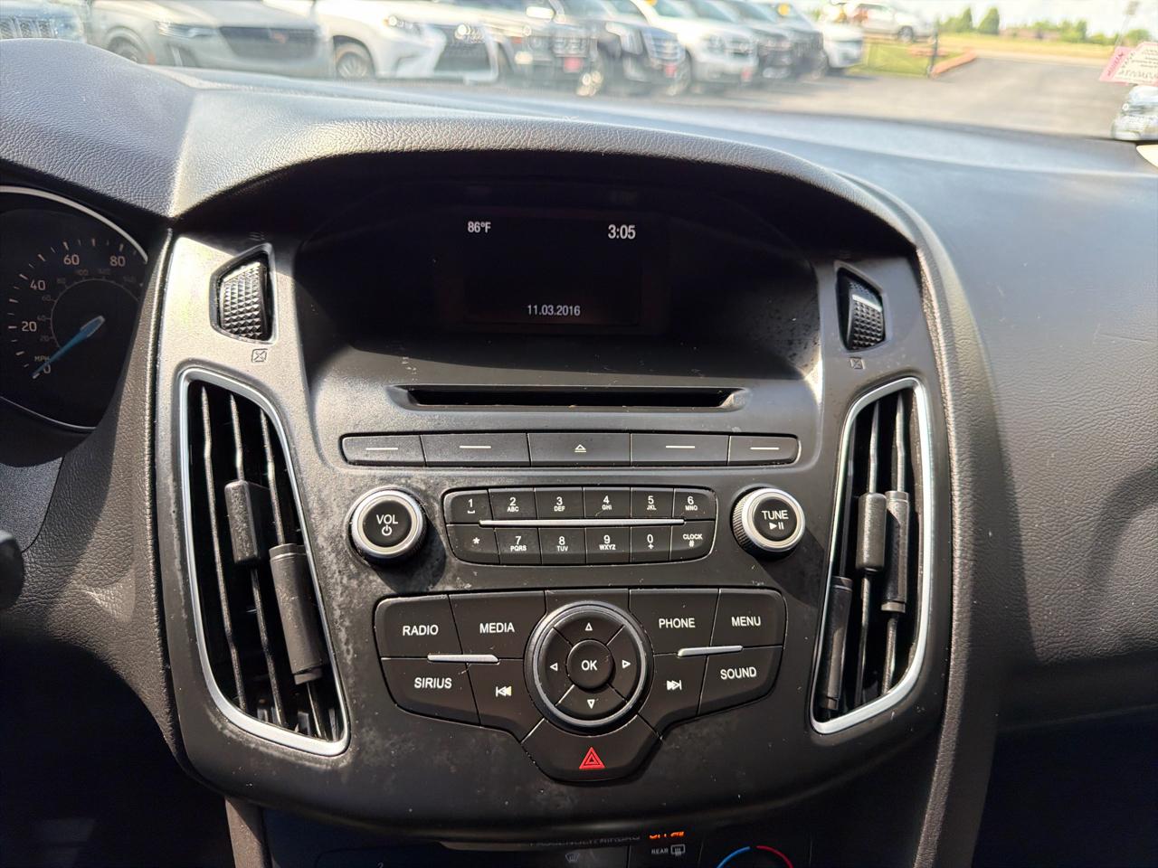 Ford Focus 4dr Sdn SE 2016