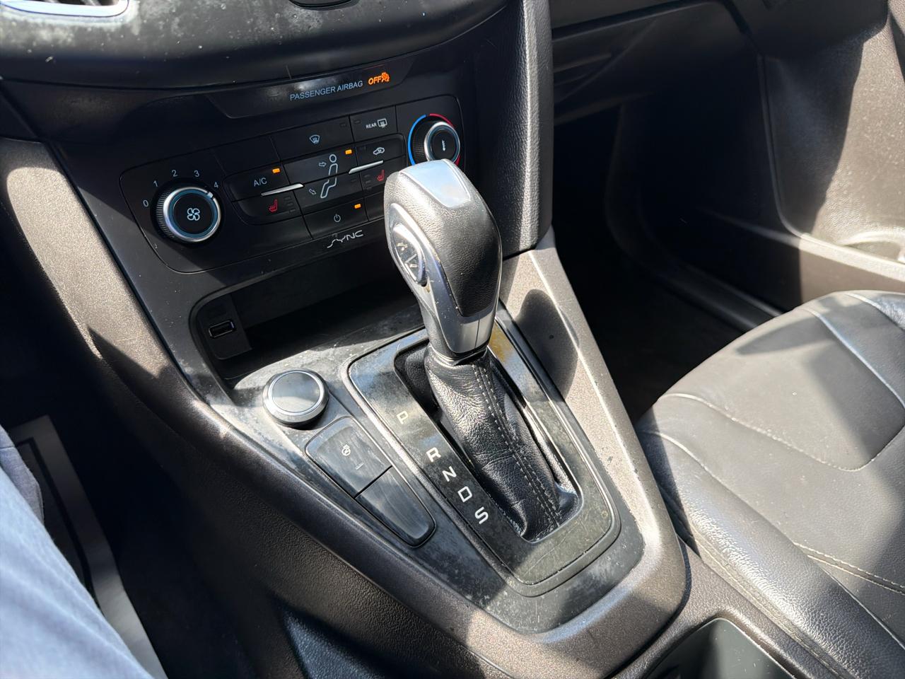 Ford Focus 4dr Sdn SE 2016