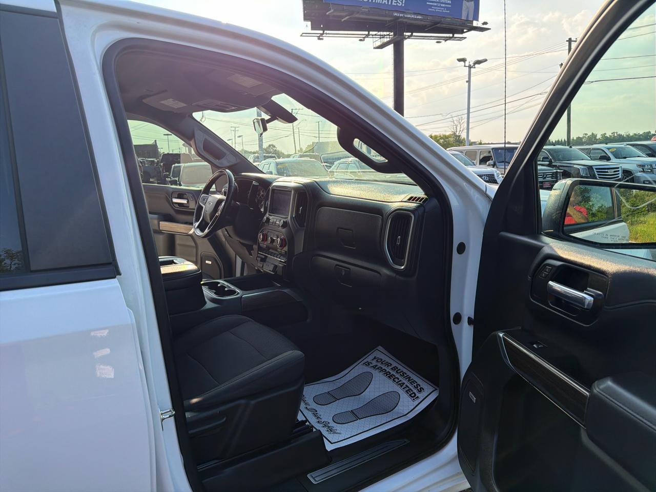 Chevrolet Silverado 1500 4WD Crew Cab 147" RST 2019