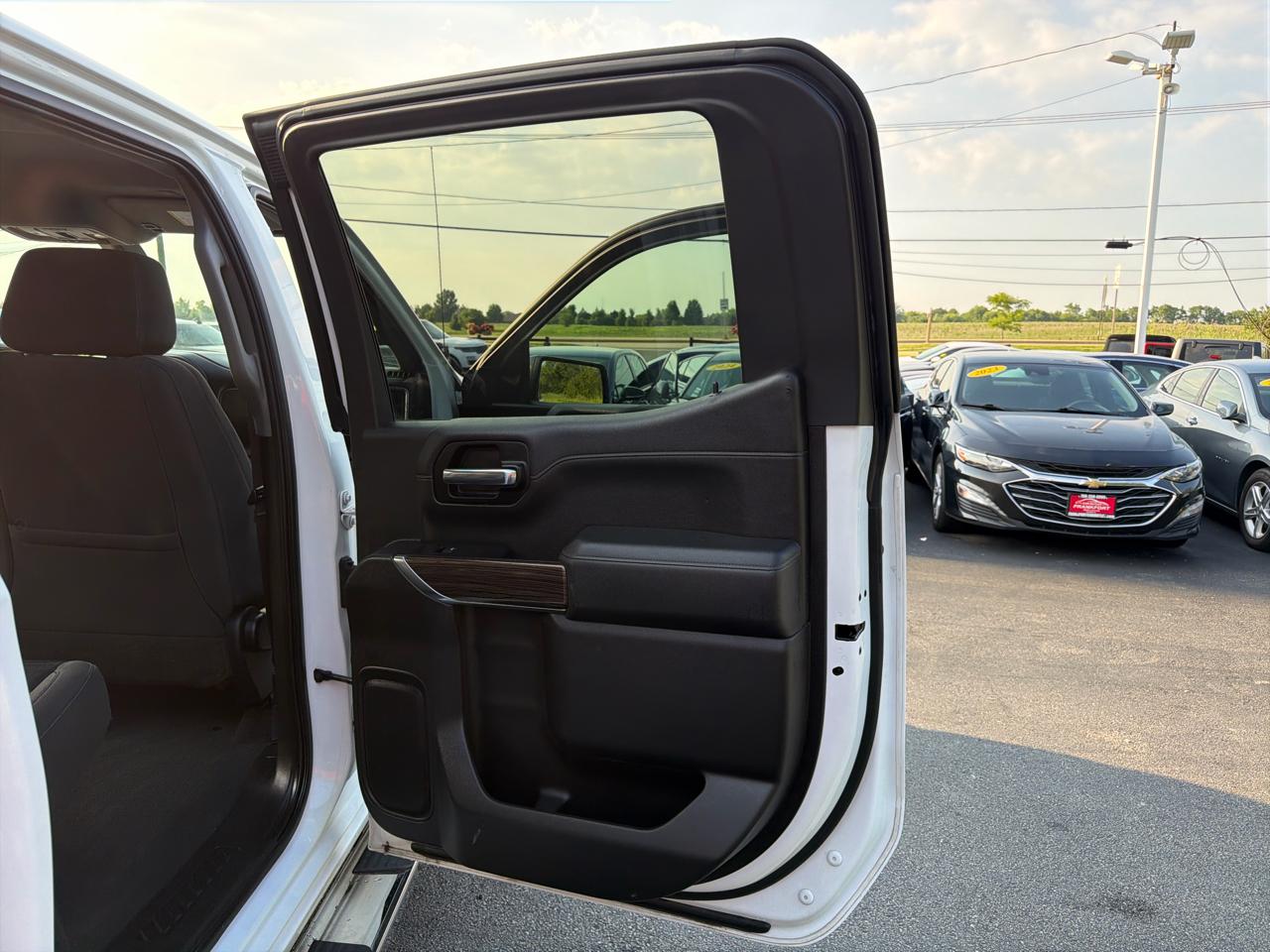 Chevrolet Silverado 1500 4WD Crew Cab 147" RST 2019