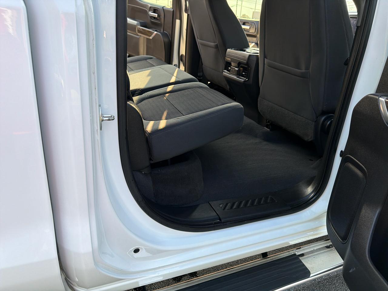 Chevrolet Silverado 1500 4WD Crew Cab 147" RST 2019