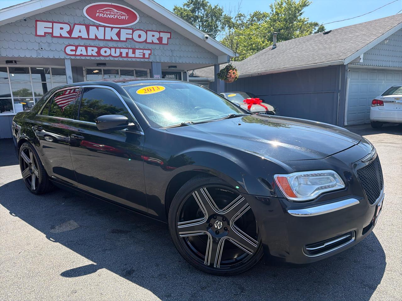 Chrysler 300 4dr Sdn RWD 2013