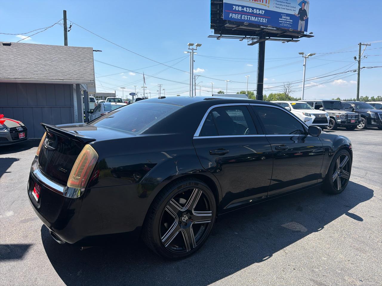 Chrysler 300 4dr Sdn RWD 2013