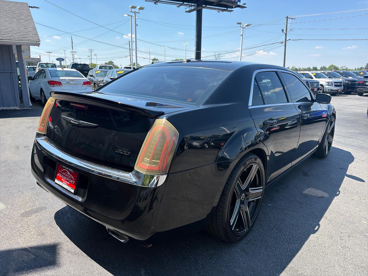 Chrysler 300 4dr Sdn RWD 2013