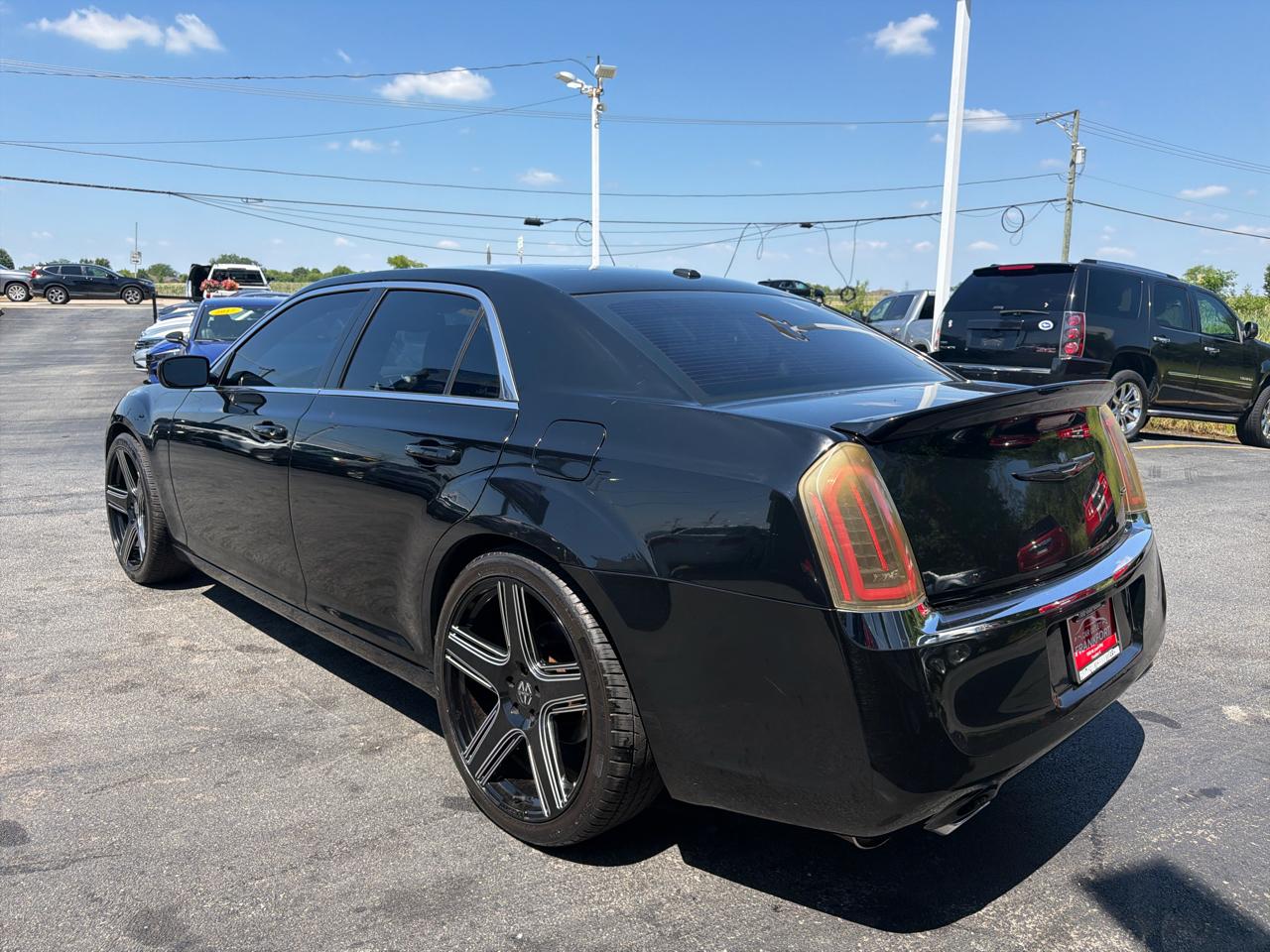 Chrysler 300 4dr Sdn RWD 2013
