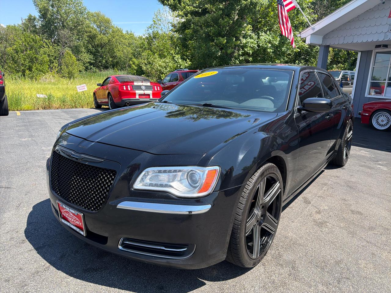 Chrysler 300 4dr Sdn RWD 2013