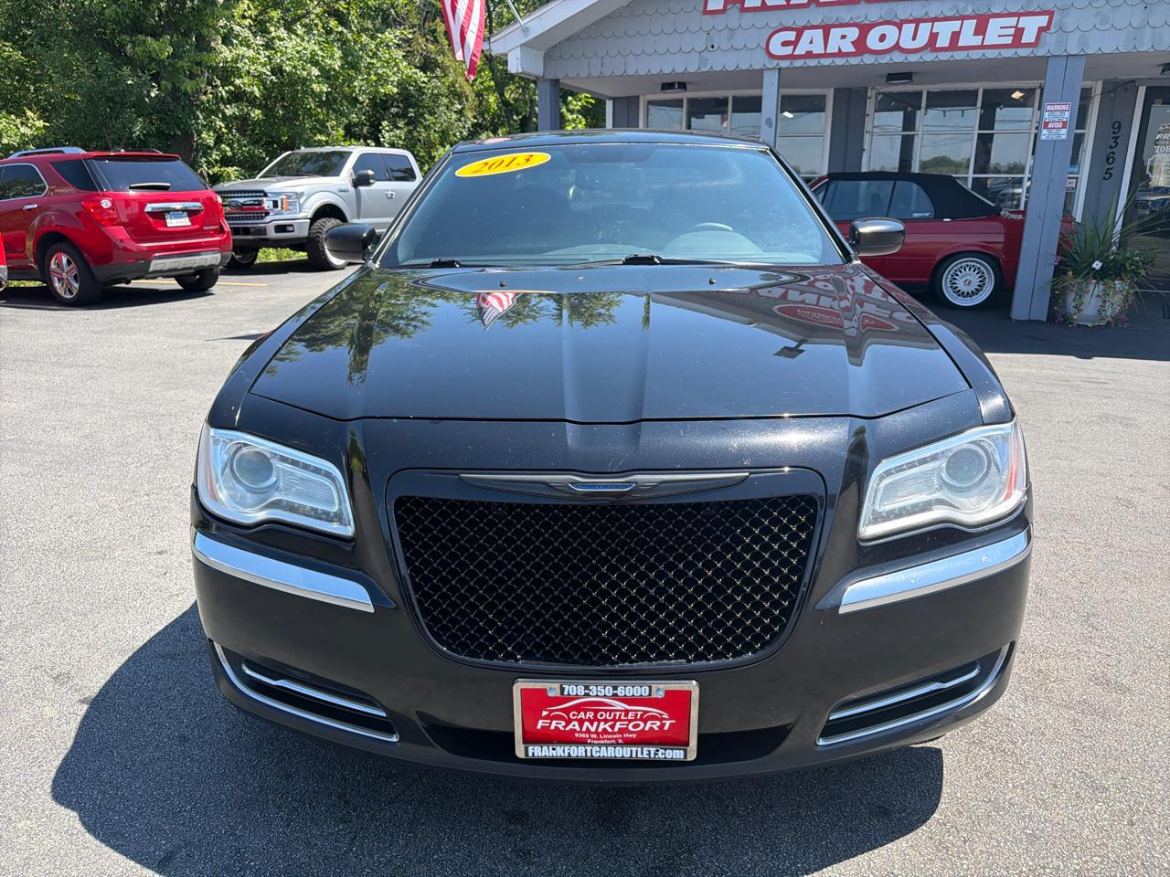 Chrysler 300 4dr Sdn RWD 2013