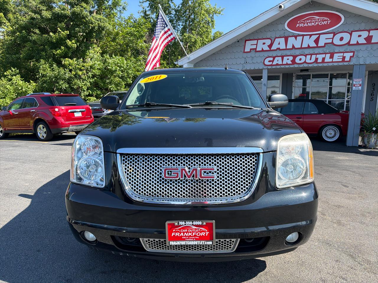 GMC Yukon AWD 4dr 1500 Denali 2011