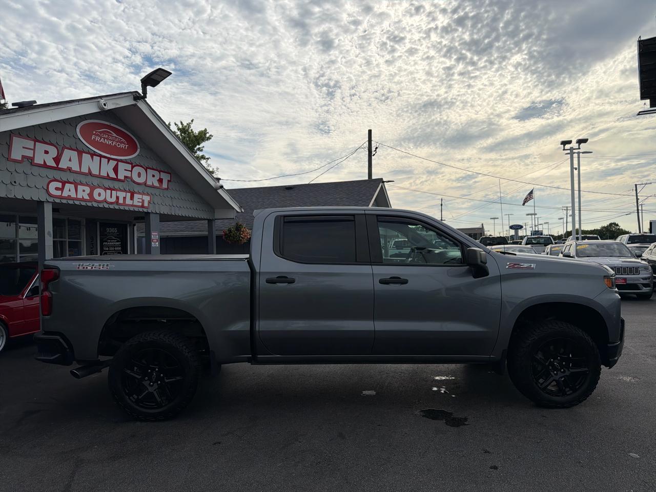 Chevrolet Silverado 1500 4WD Crew Cab 147" Custom Trail Boss 2021