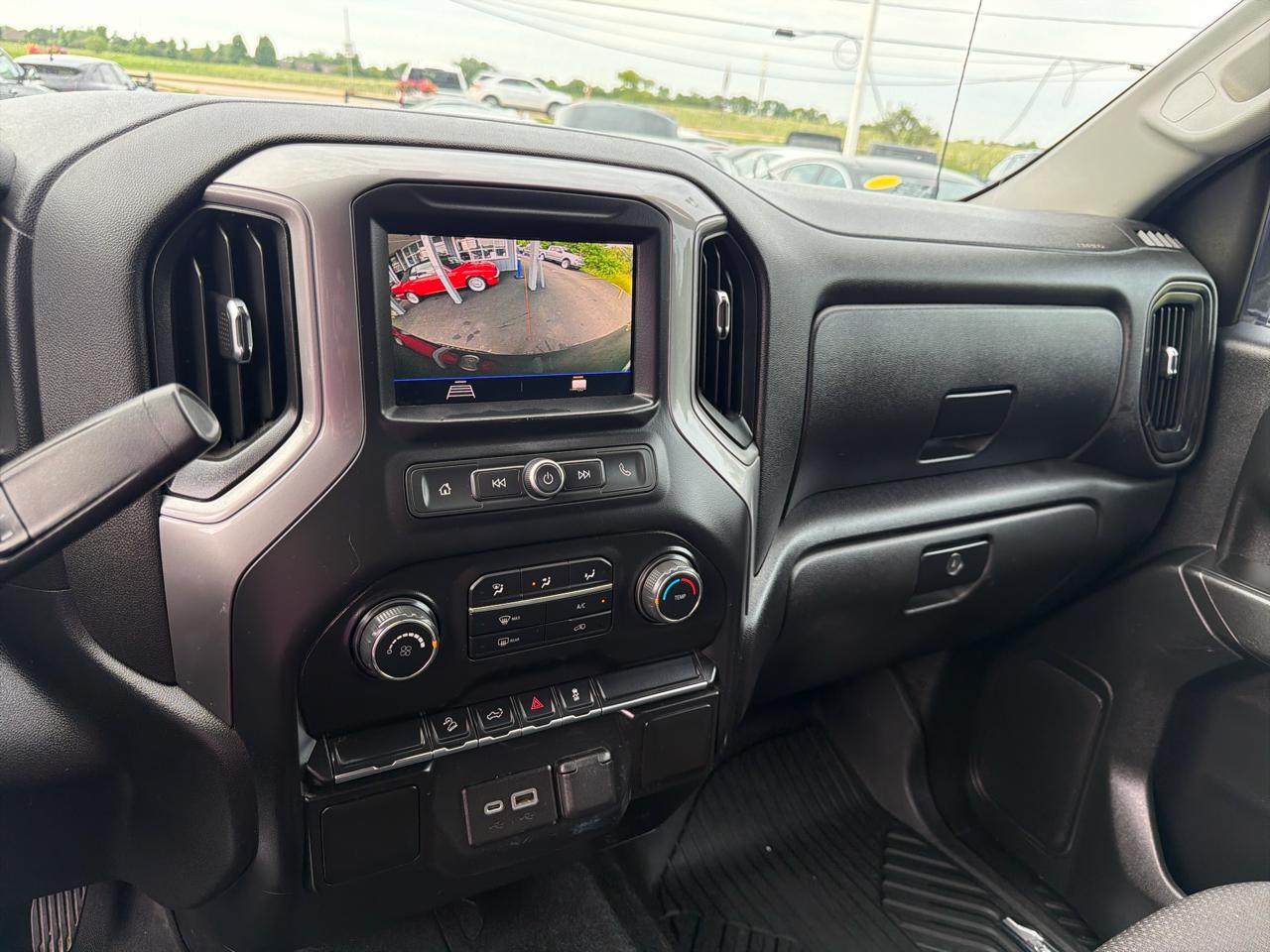 Chevrolet Silverado 1500 4WD Crew Cab 147" Custom Trail Boss 2021