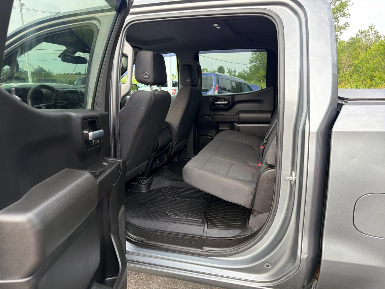 Chevrolet Silverado 1500 4WD Crew Cab 147" Custom Trail Boss 2021